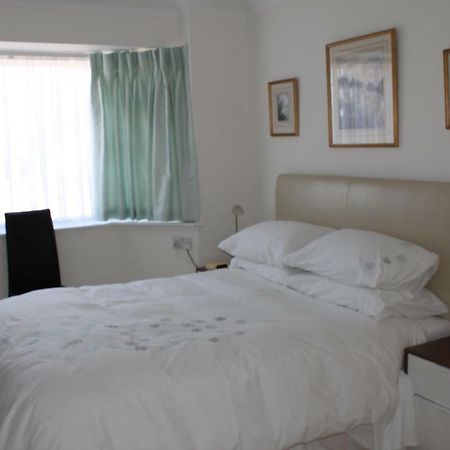 Avon Breeze Bed and Breakfast Christchurch  Exteriör bild
